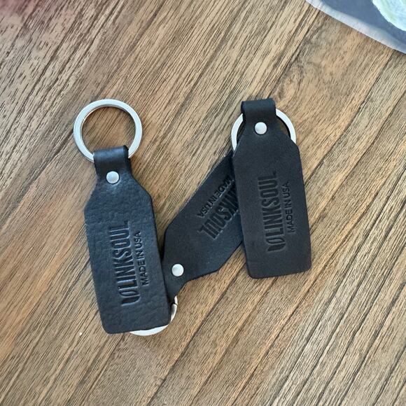 Linksoul Leather Keychain - Black - Picture 2 of 4
